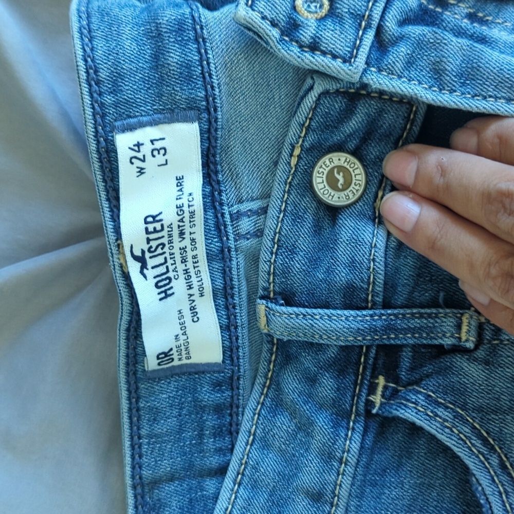 Hollister Vintage Flare - Picture 2 of 3